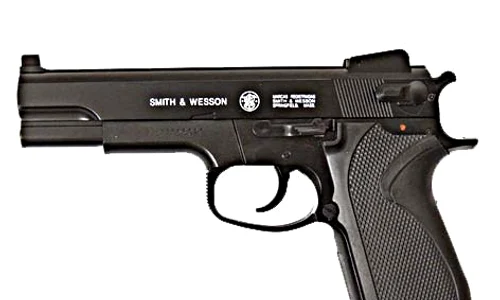 Pistolul folosit e marca Smith&amp;Wesson jpeg