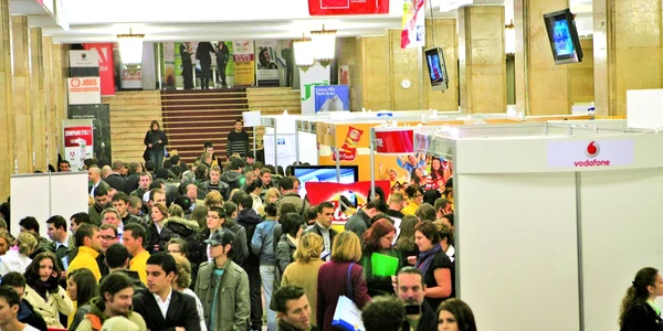 Bucureşti: 2.000 de euro, salariul maxim la târgul „Angajatori de top“