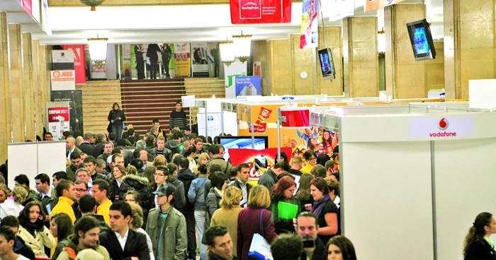 Bucureşti: 2.000 de euro, salariul maxim la târgul „Angajatori de top“