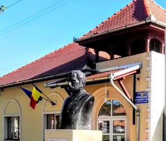 Primăria Comunei Cut FOTO: Facebook