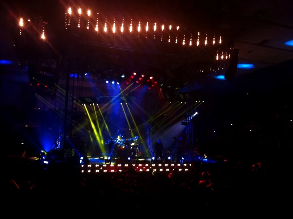 Jocuri de lumini la concertul Voltaj