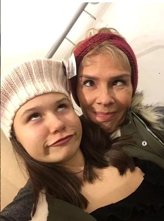 Teo și Maia se comportă asemenea unor prietene bune