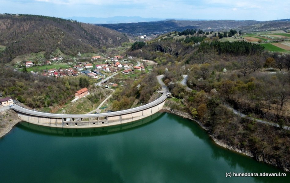 Secretul construcției unui mare baraj din România. A fost ridicat în numai 14 luni, în urmă cu 60 de ani VIDEO
