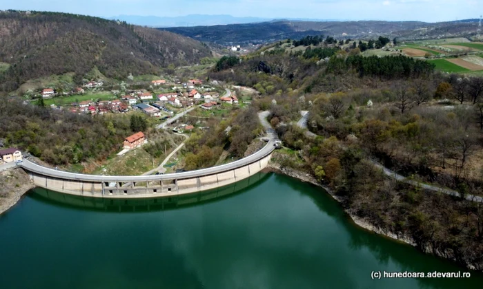 lacul cincis foto daniel guta adevarul