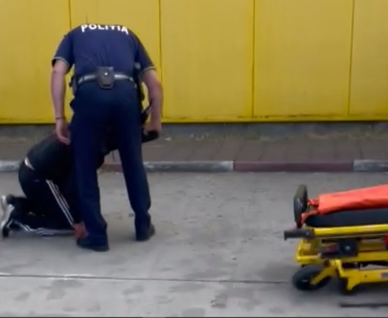 Victima atacului sângeros din parcarea unui supermarket din Arad, în moarte cerebrală. Organele vor fi donate