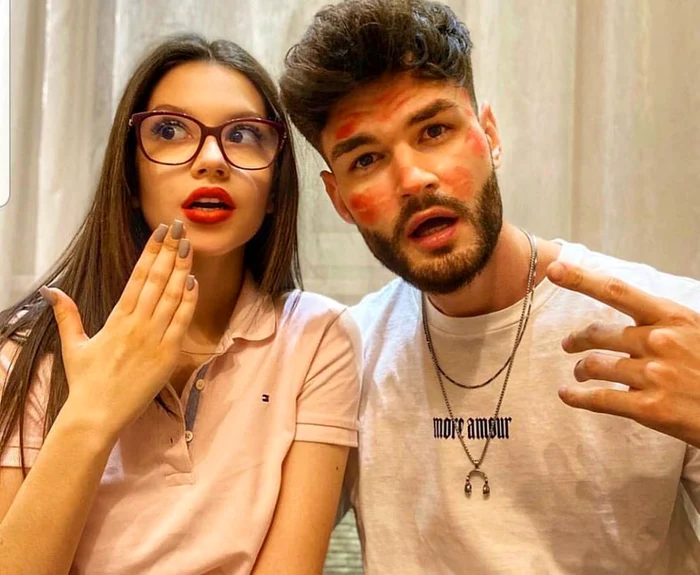 
    Cleopatra: ”Inimile  noastre s-au reîntâlnit!”  