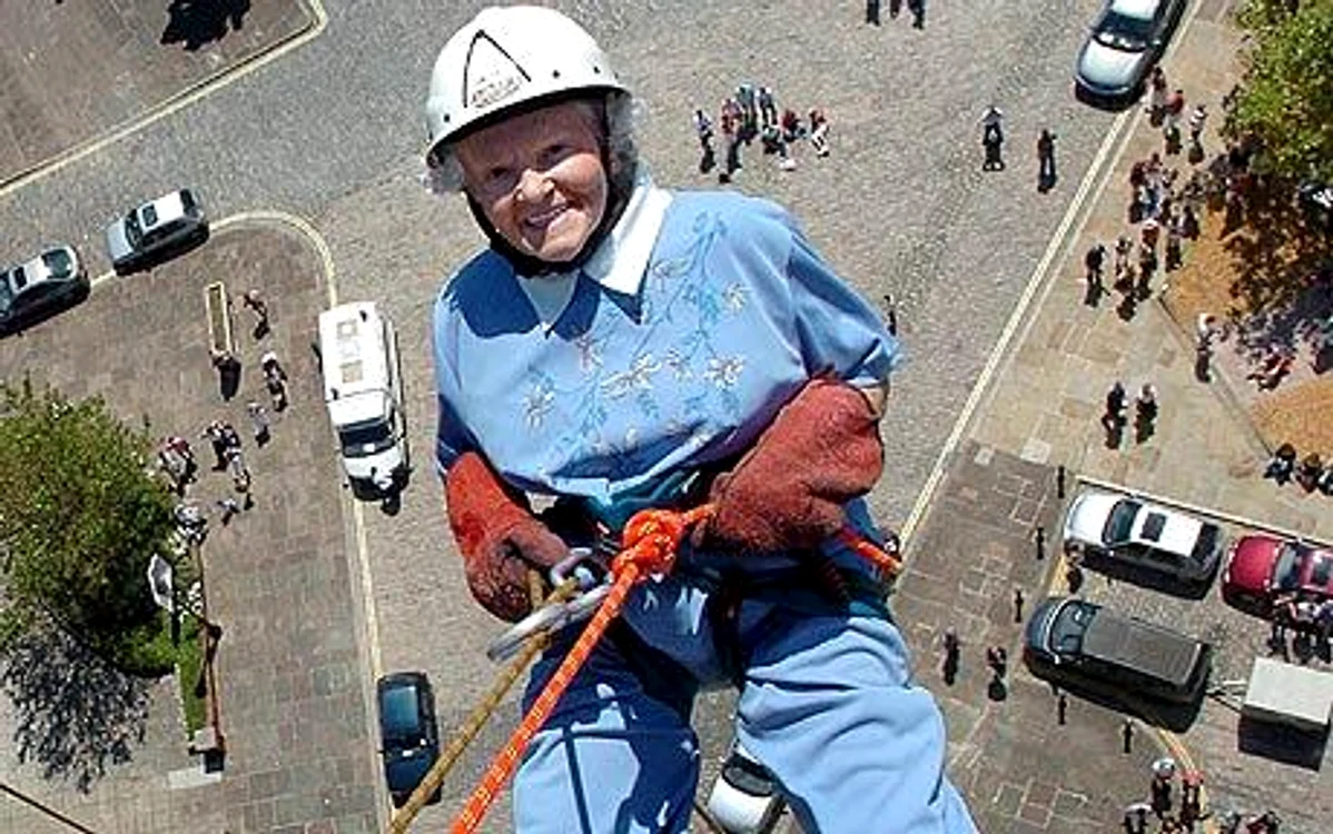 
    Doris Long a stabilit primul record în 2006  