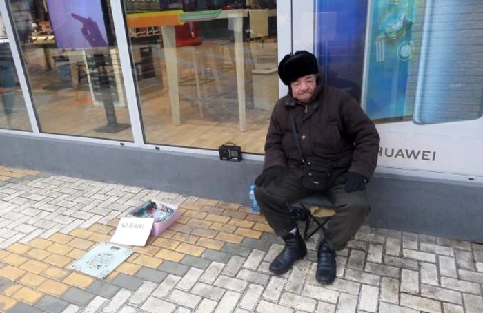 Dan Smaranda câştigă cel mult 5 lei pe zi FOTO: Denis Grigorescu