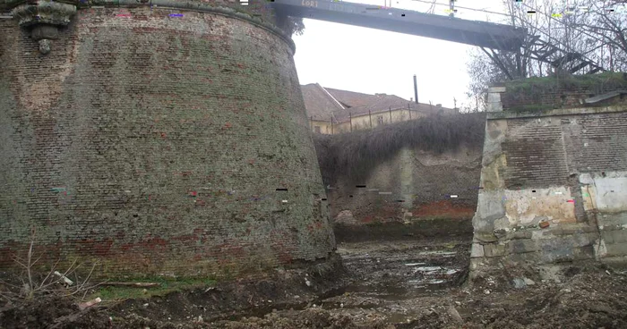 Lucrările de reabilitate a zidurilor de pe traseul nordic vor începe în această primăvară.