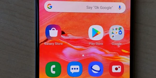 Samsung Galaxy A70 FOTO Adrian Pogîngeanu