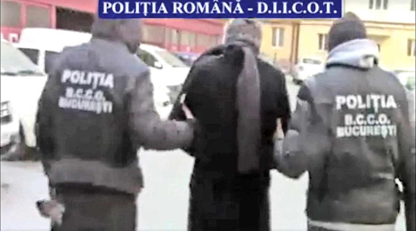    Falsificatorul a fost  prins de poliţişti vineri noapteFoto: Poliţia Română  