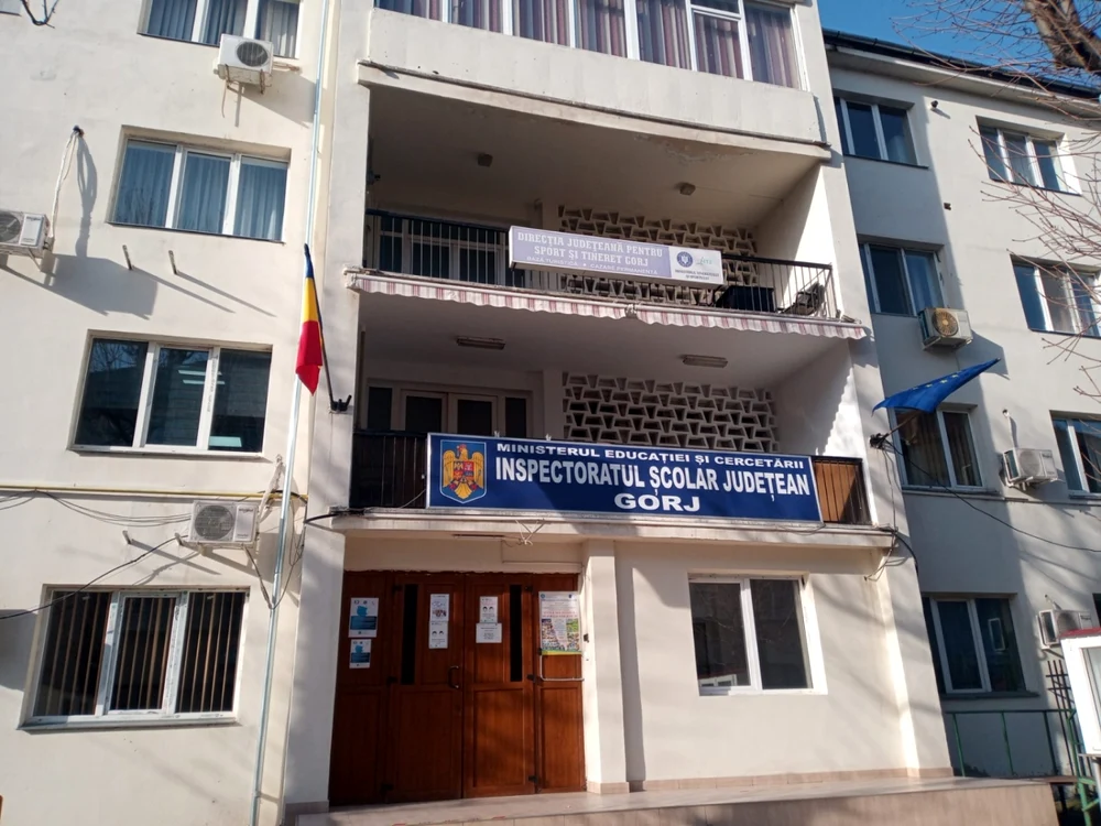 Conducerea Inspectoratului Şcolar Judeţean Gorj a rămas uluită că unii profesori nu ştiu să trimită un mesaj prin e-mail                                                                                                                           Foto: Alin Ion
