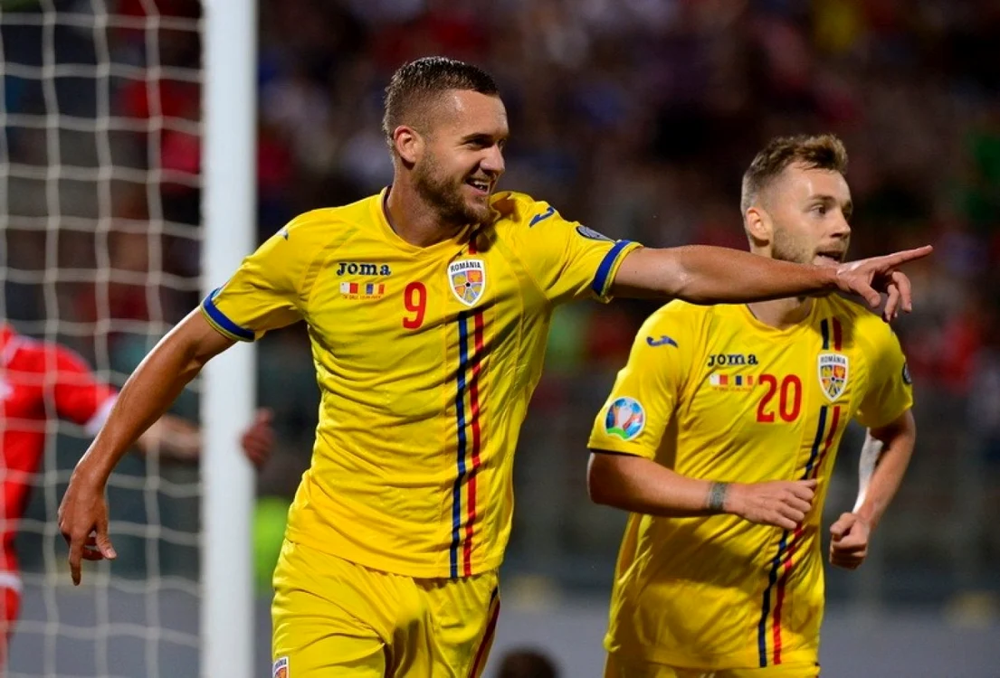 George Puşcaş (numărul 9) a ratat o ocazie uriaşă în meciul cu Bosnia