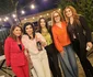 Bahmu a fost încântată să aibă alături mai mulți cunoscuți cu care s-a trezit la restaurant