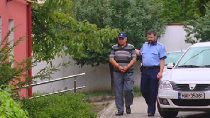 Gigel Moroşanu a fost prins de soţie cu prohabul desfăcut în faţa copilei de 13 ani