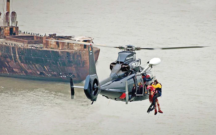 Operațiune antrenament, de salvare, recuperare, în Marea Neagră, din elicopter