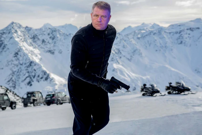 Klaus Iohannis, un James Bond care nu-şi trădează emoţiile