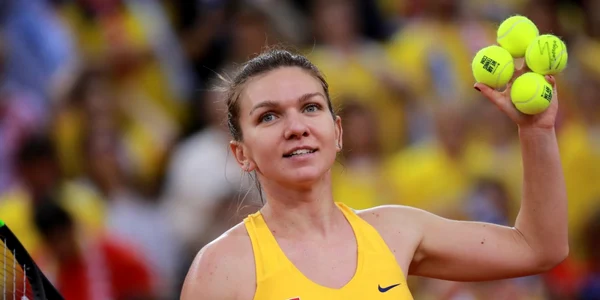 Fed Cup Franţa România partida dintre Kristina Mladenovici şi Simona Halep FOTO EPA/EFE / Christophe Petit Tesson