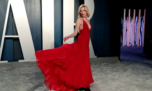 9 elizabeth banks vanity fair 2020 4 jpg jpeg