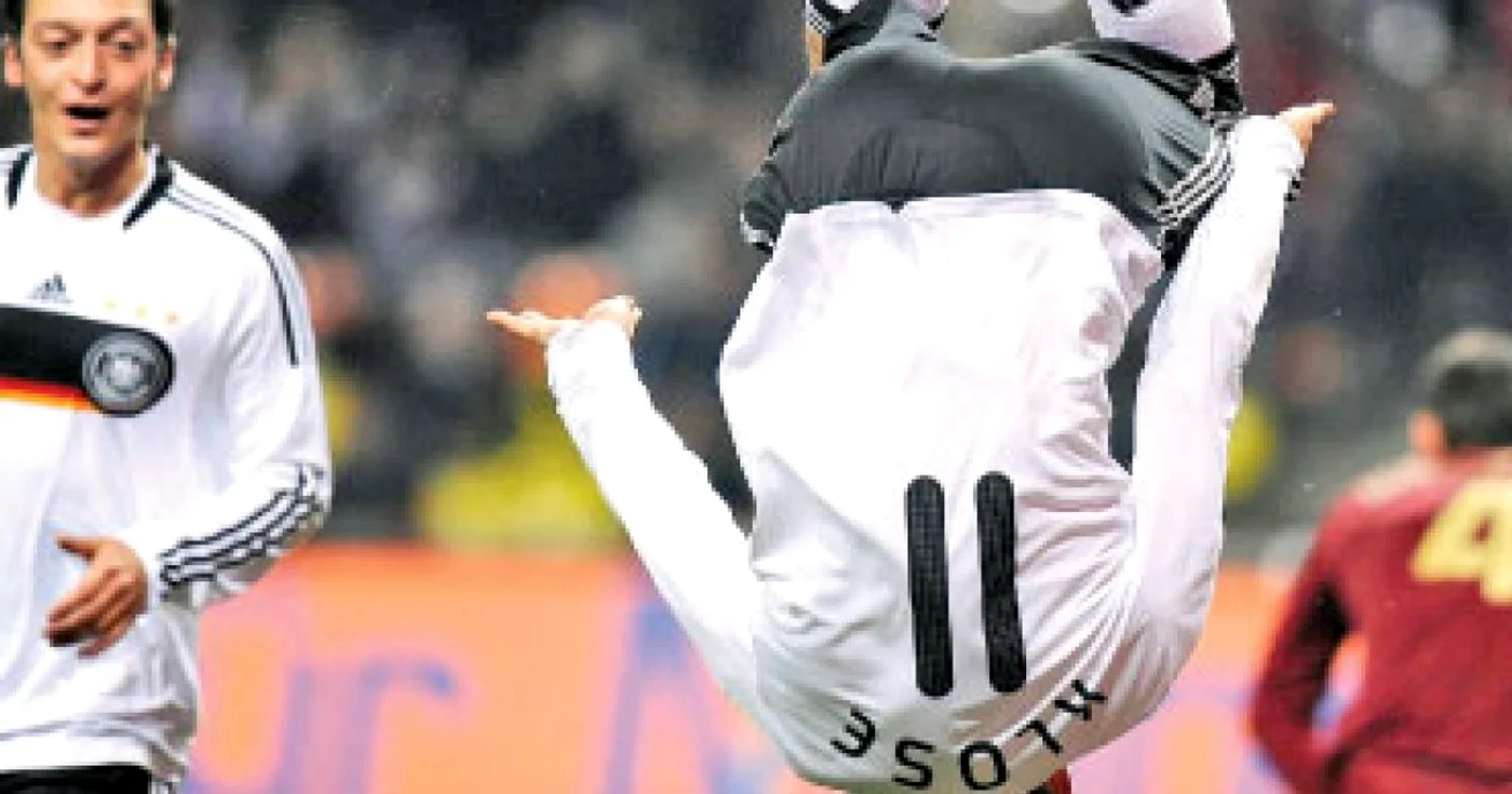 Salt spre Mondiale