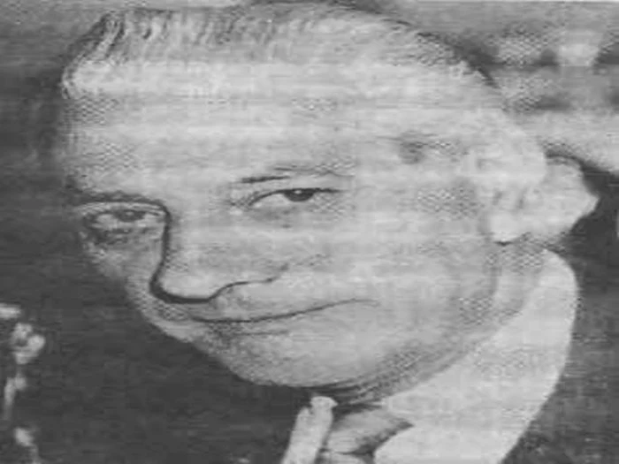 Constantin Papastate a realizat şi mai multe monografii ale unor scriitori cunoscuţi FOTO: referatele.ro