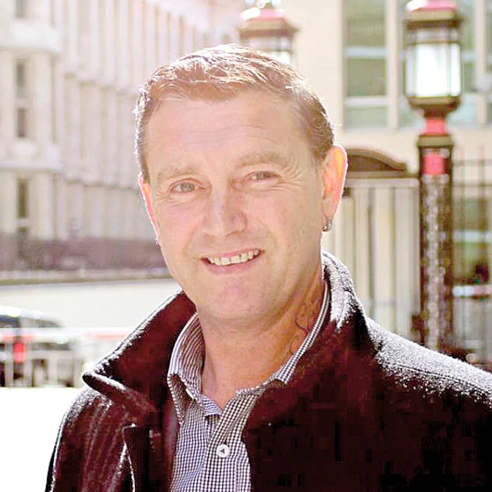 Daniel Sharp, de 45 de ani, nu s-a aşteptat să primească averea bătrânului