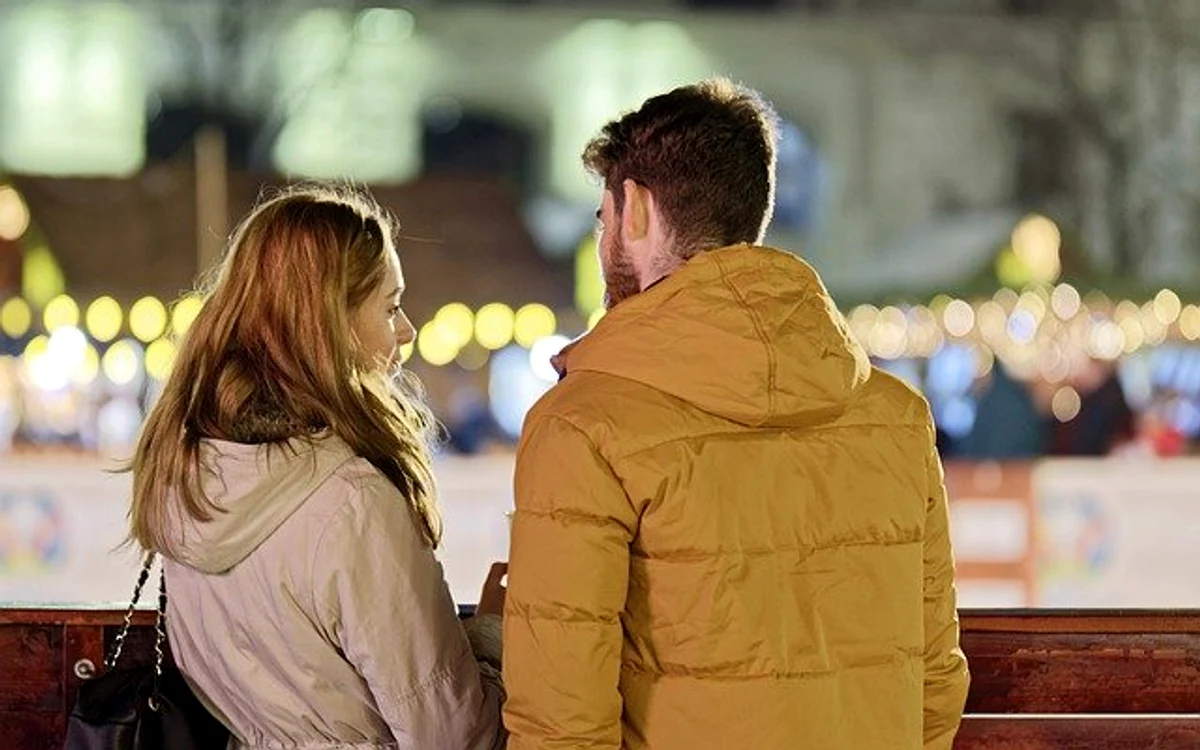 
    O comunicare eficientă din partea ta atrage și inspiră același mod de comunicare din partea parteneruluifoto: pixabay.com  