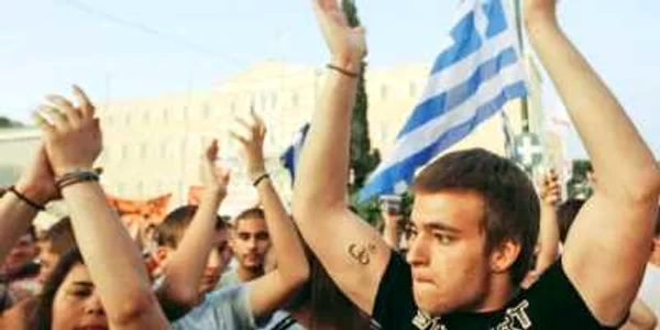 Mii de greci protestează faţă de măsurile de austeritate ale guvernului de mai bine de o lună 
