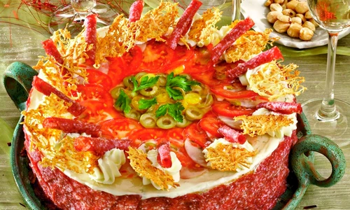 tort aperitiv cu branza si salam jpeg