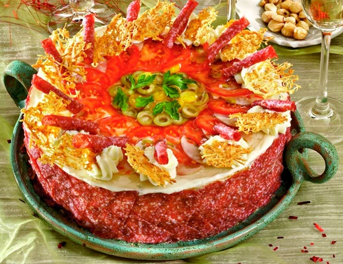 tort aperitiv cu branza si salam jpeg