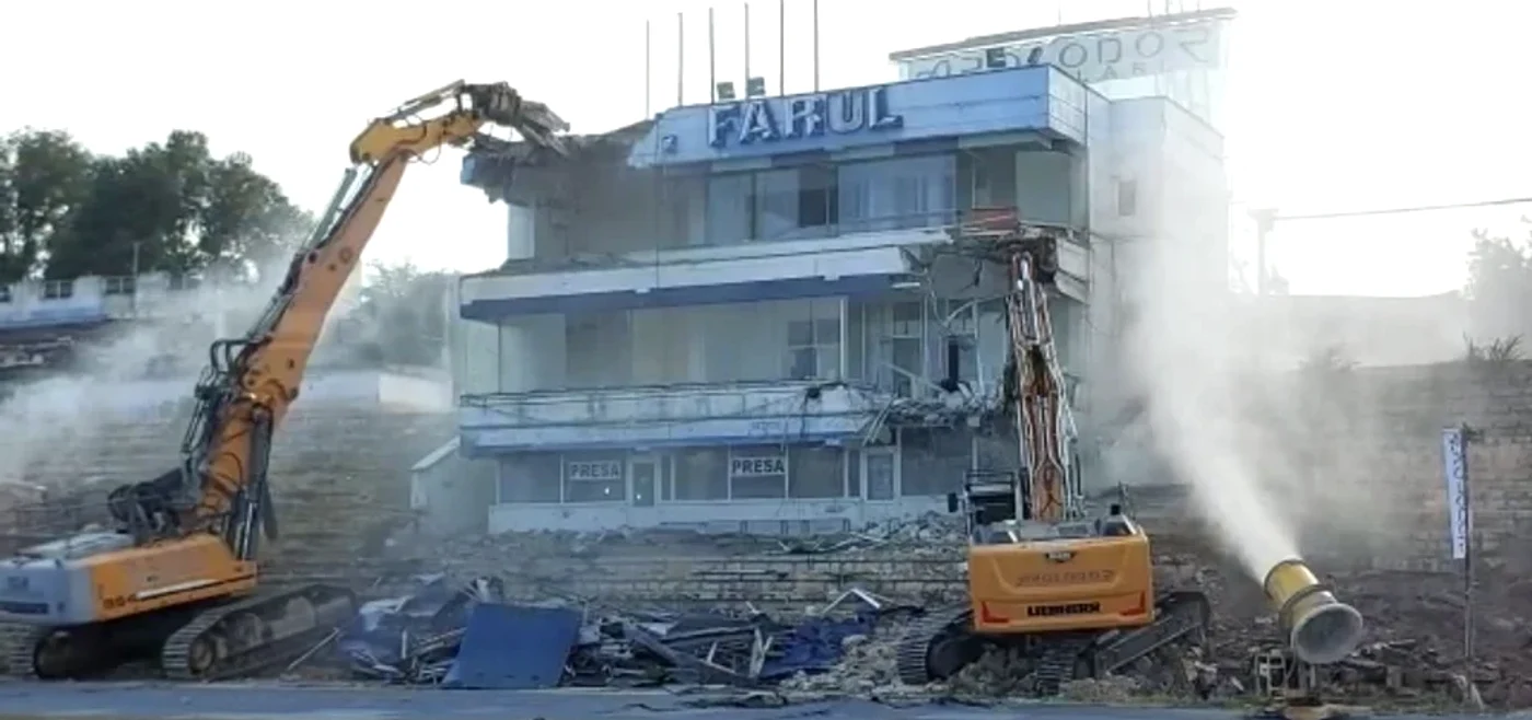 Stadionul din Constanța va fi pus la pământ. Foto A.I.