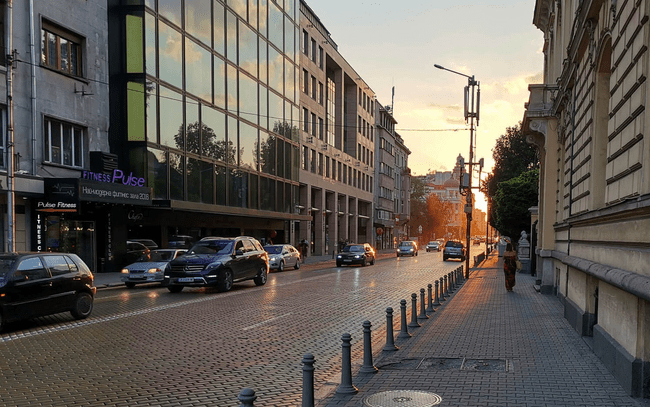 Firmele românești fug spre Bulgaria pentru taxe mai mici. Ce riscă antreprenorii care își mută doar actele