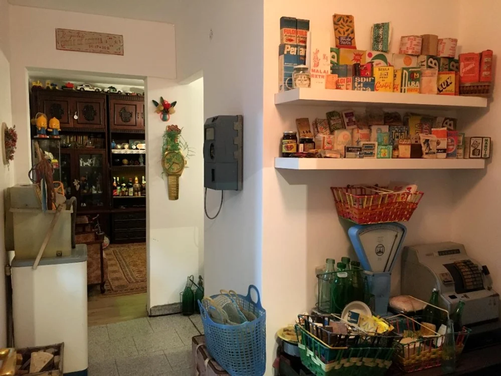 Telefonul cu fise,  atracție pentru puşti