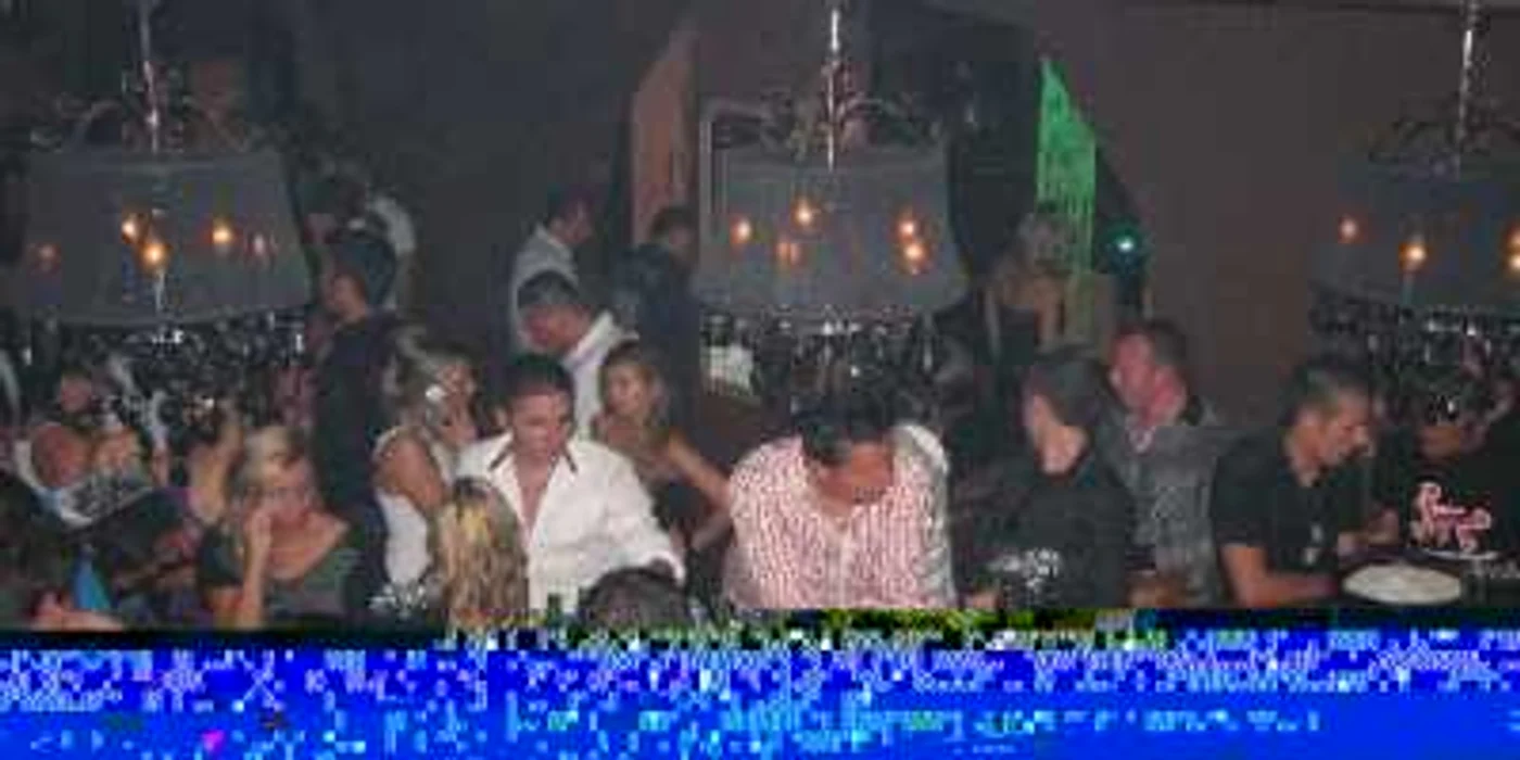 Studenţii se vor distra în club Aristocrat
