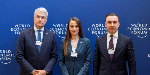 Dragoș Pîslaru Oana Ţoiu Bogdan Ivan Davos  foto MAE jpeg