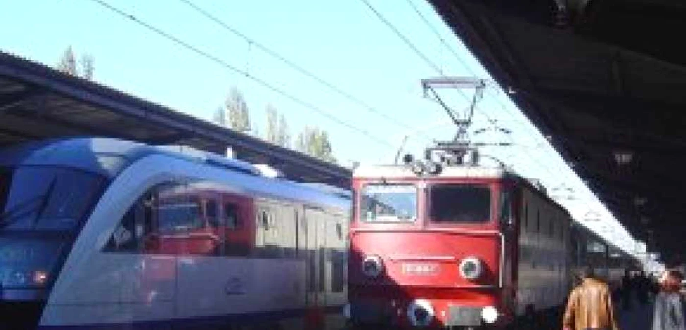 Cluj: Minţiţi că-şi primesc salariile, angajaţii CFR din Cluj au reluat greva