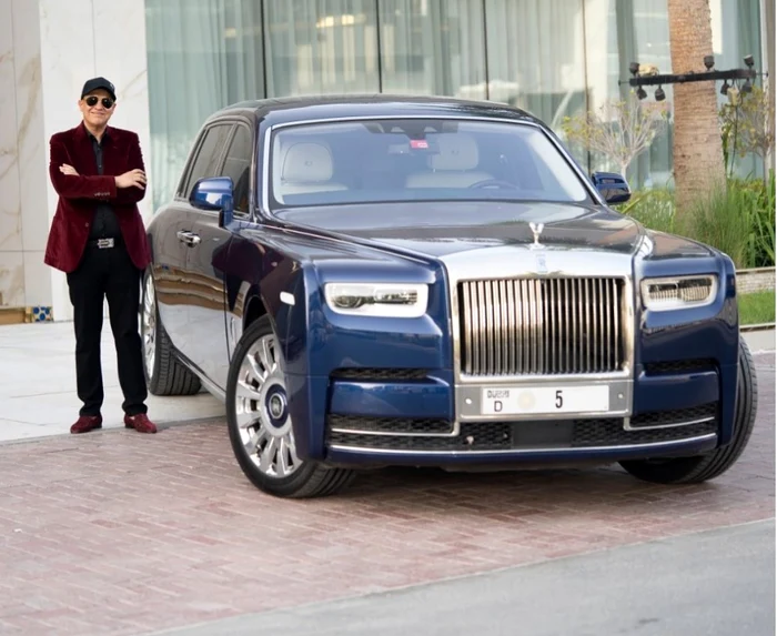 Abu Sabah merge cu un Rolls Royce de aproape un milion $ - foto Instagram