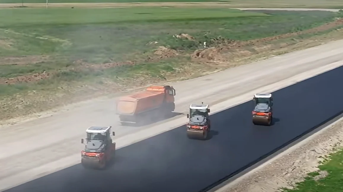Avansează lucrările pe lotul 3 al A7 Bacău – Pașcani Foto: captură video