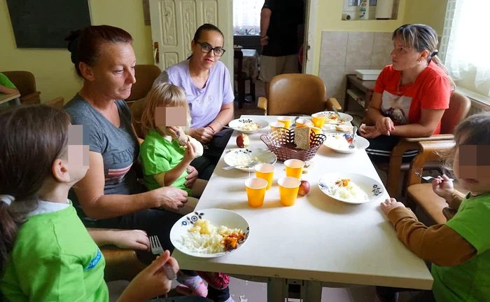 Copiii mâncau zilnic la centrul after school. FOTO I. Bunilă