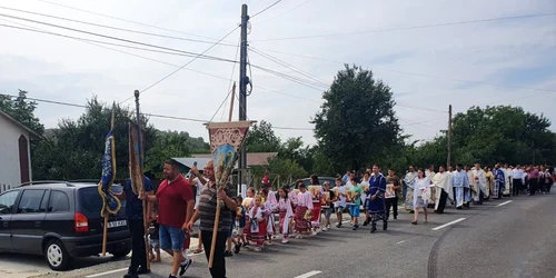 slobozia procesiune religioasa la Barcanesti FOTO ESC