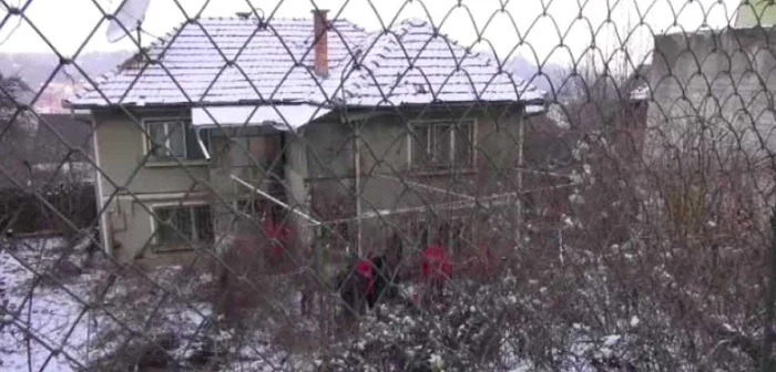 Trupurile au fost găsite într-o casă din Schei. FOTOProtv