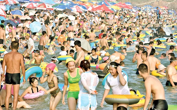 Umăr la umăr  în mare