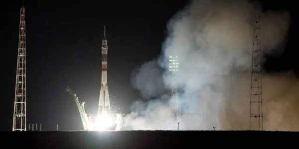 Racheta Soyuz MS-13 e lansată cu astronauţii Alexander Skvortsov de la Roscosmos Drew Morgan de la NASA şi Luca Parmitano de la ESA de pe cosmodromul Baikonur din Kazahstan către staţia Spaţială Internaţională FOTO Guliver / Getty Images / Joel Kowsk
