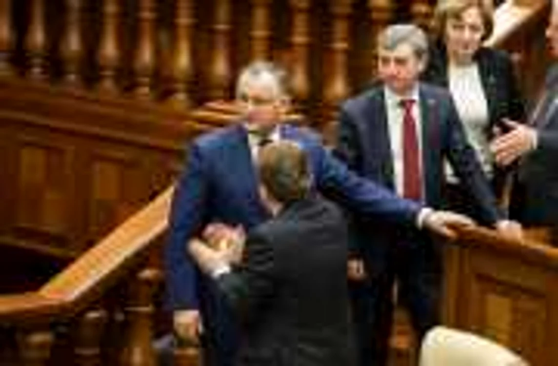 Socialistul Igor Dodon crede că Ion Păduraru are mai multe şanse să devină premier decât Ion Sturza. FOTO Alexandru Tarlev