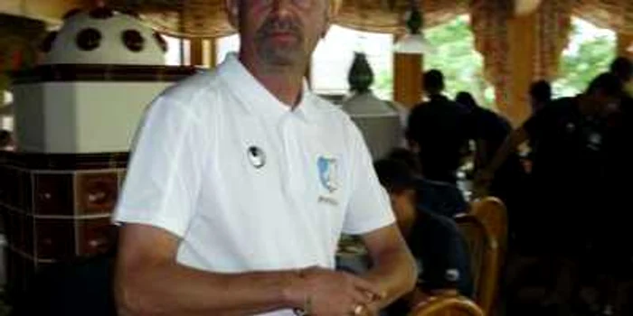 Târgu-Jiu: Temelescu: „Toţi trebuie să gândim cu inima alb-albastră!”