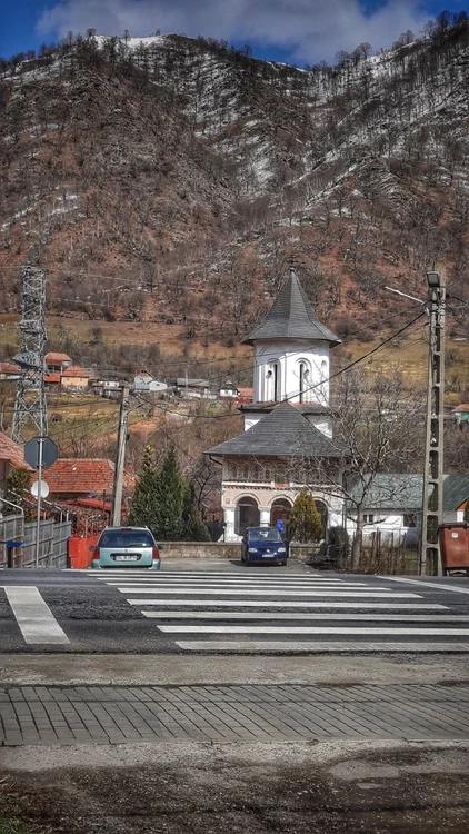 biserica robesti foto andi sofilca