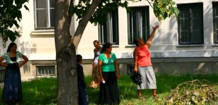Slatina: Familiile celor arestaţi au ameninţat că îşi dau foc