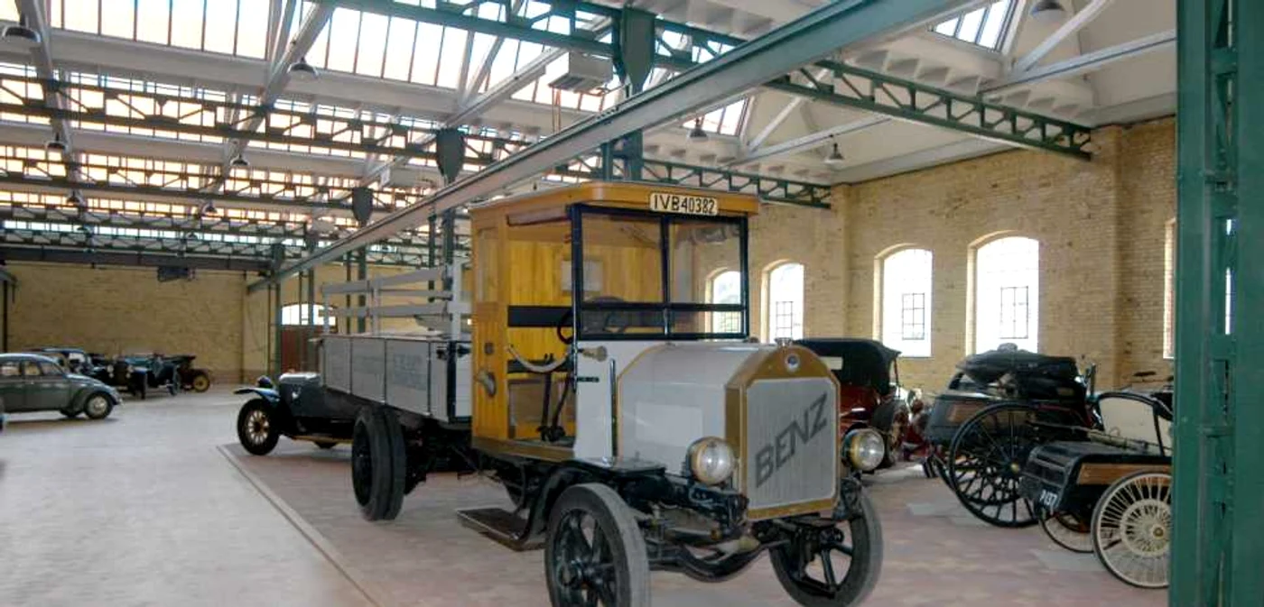 Mercedes-Benz 130 de ani de la naşterea automobilului FOTO Daimler