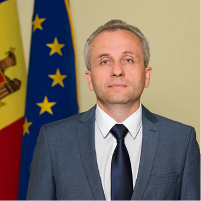 Anatol Topală, Ministrul Educației de la Chișinău