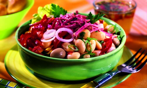 salata de fasole cu sunca jpeg